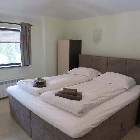 Flora Daisy Apartment Nr 28 보로베츠 외부 사진